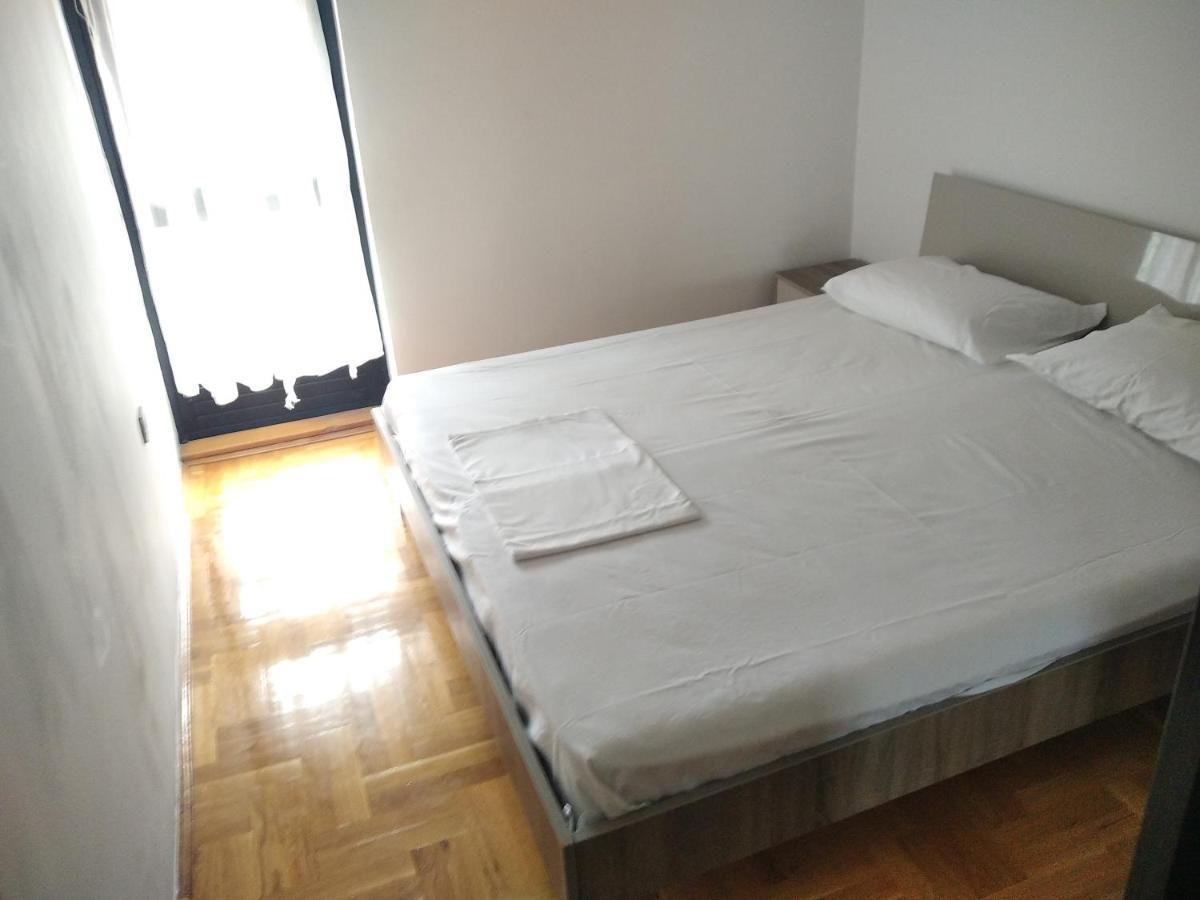 포드고리차 Apartman Senka 2 아파트 외부 사진